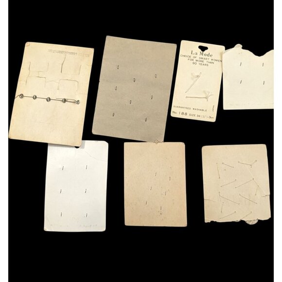 Vintage Button Lot Of 7 Cards For Sewing & Crafts Le Chic La Mode Mermaid - Picture 4 of 5